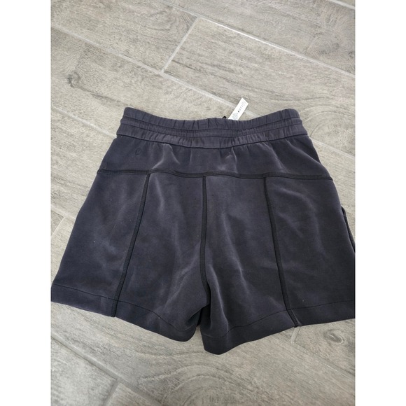 Lululemon Softstreme High Rise Short 4 in Athletic Running Womens Size 2 - Picture 5 of 6
